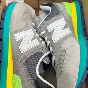 New Balance Men's Gray and Blue Sneakers